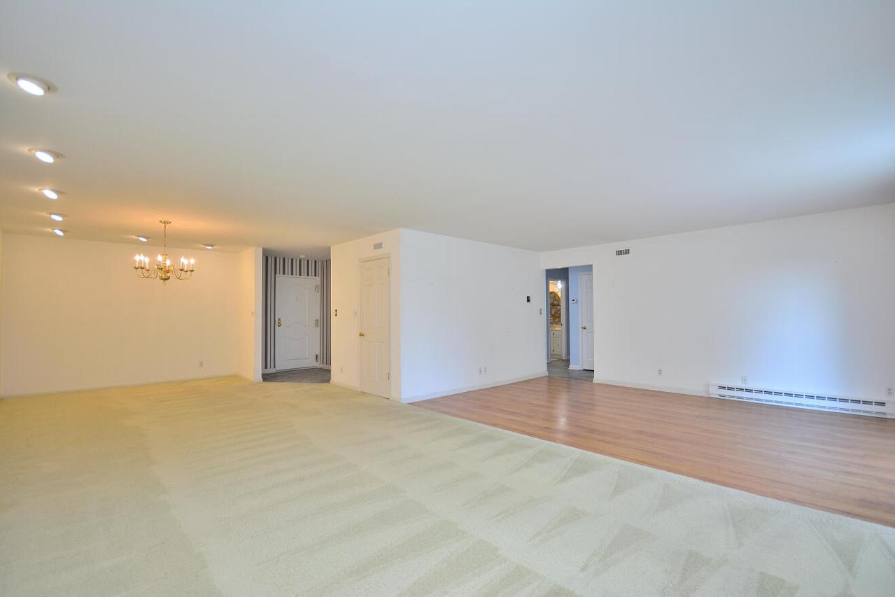 13335 Watertown Plank Rd #307, Elm Grove, WI 53122
