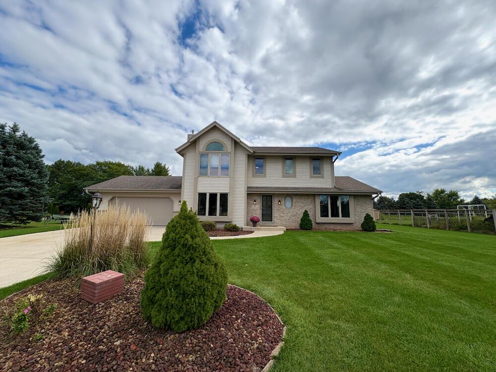S83W17591 Cedarcrest Ln, Muskego, WI 53150