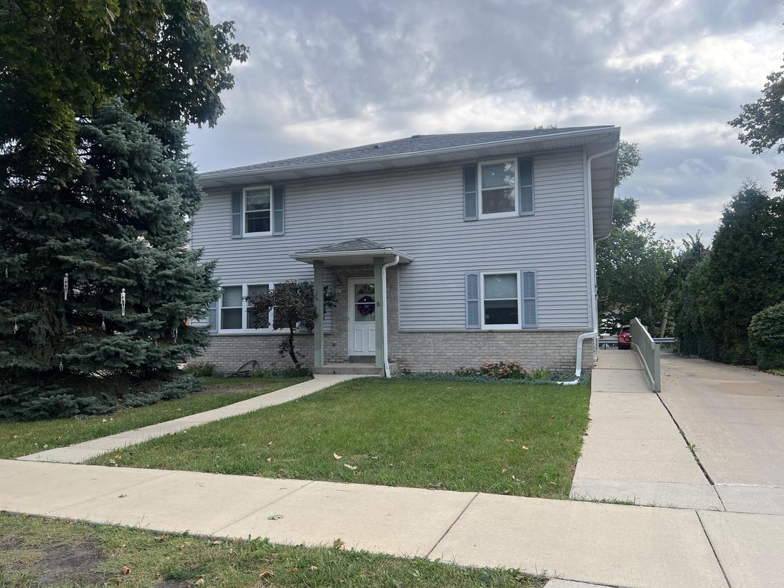 2818 S 60th St, Milwaukee, WI 53219