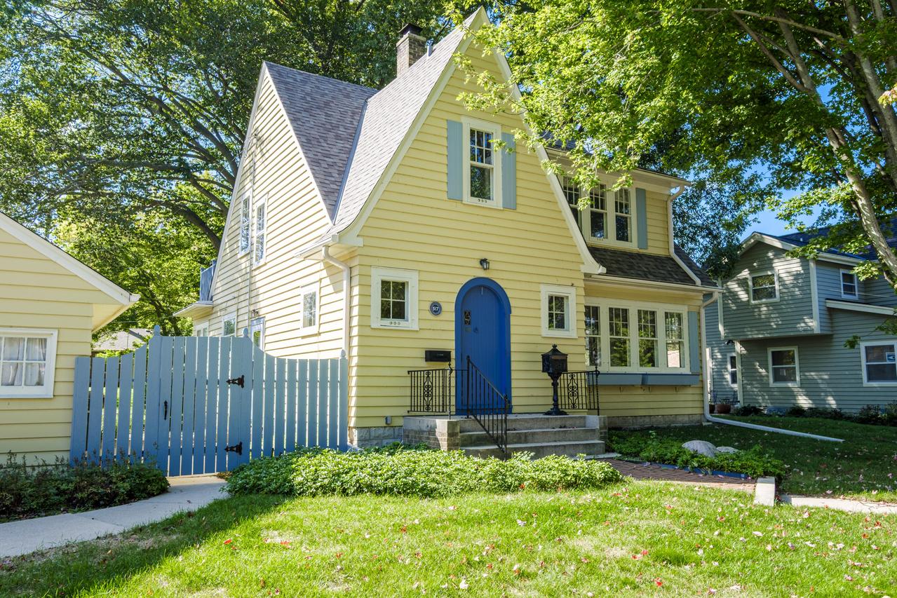 517 Park Ave, South Milwaukee, WI 53172