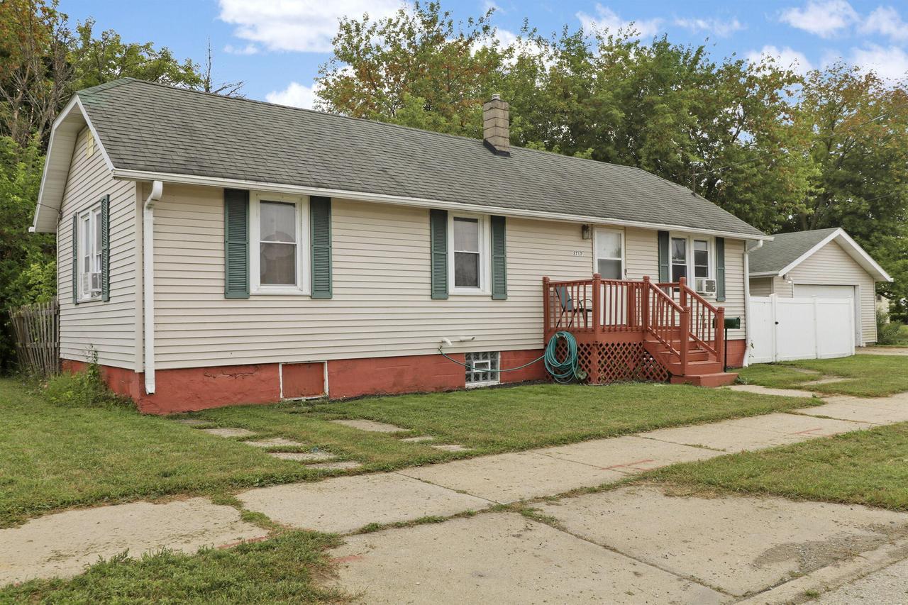 2717 45th St., Kenosha, WI 53140