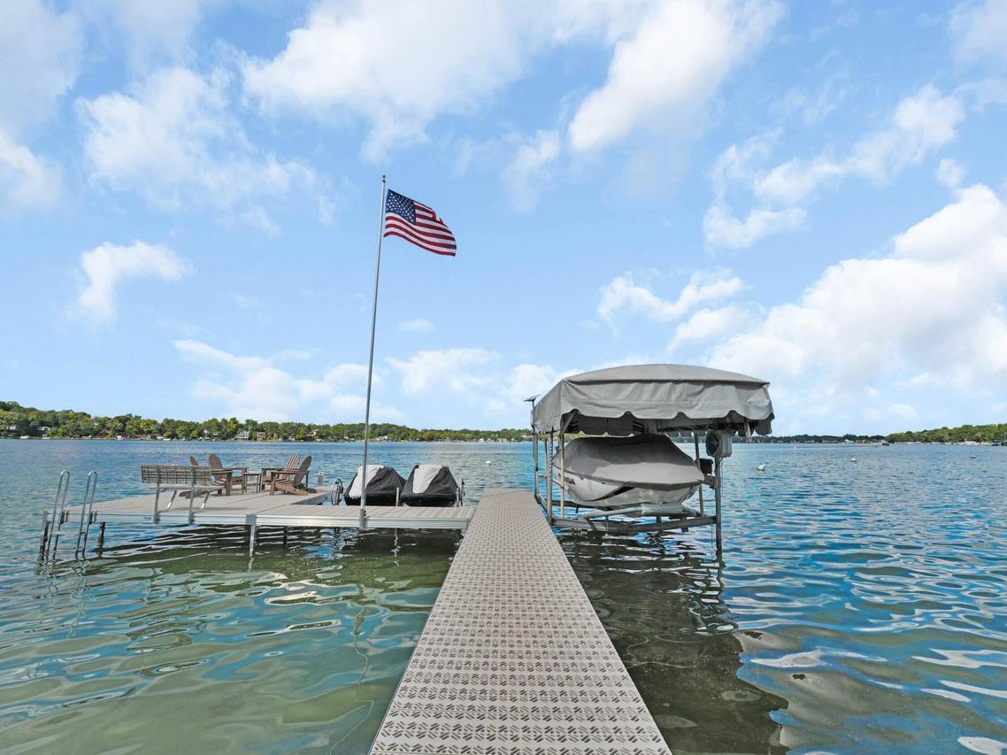 134 W Park Dr, Twin Lakes, WI 53181