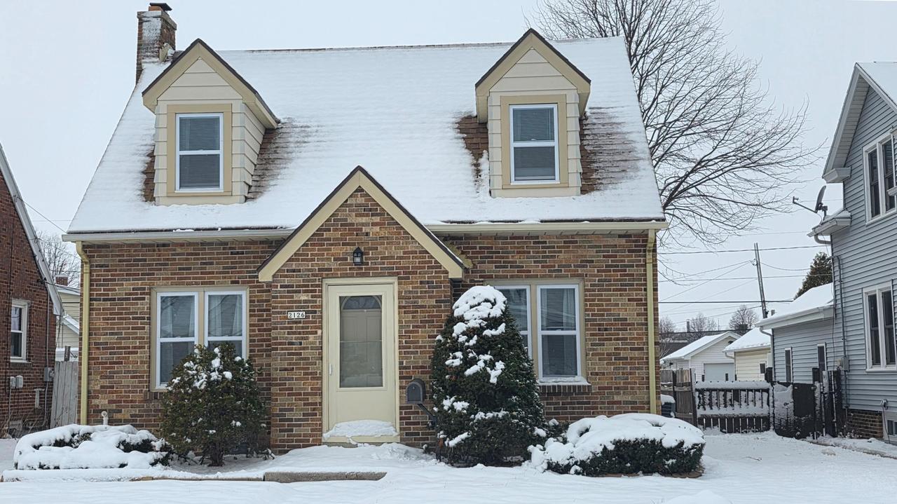 2126 S 16th St, Sheboygan, WI 53081