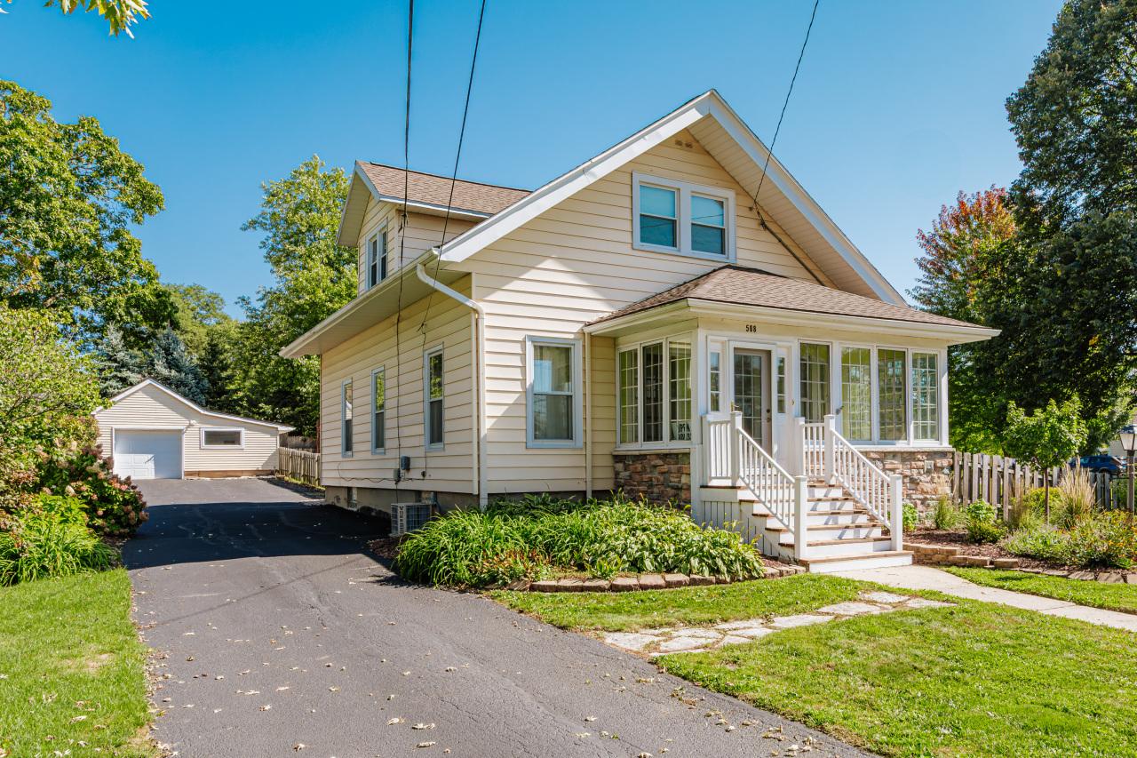 508 Merton Ave, Hartland, WI 53029