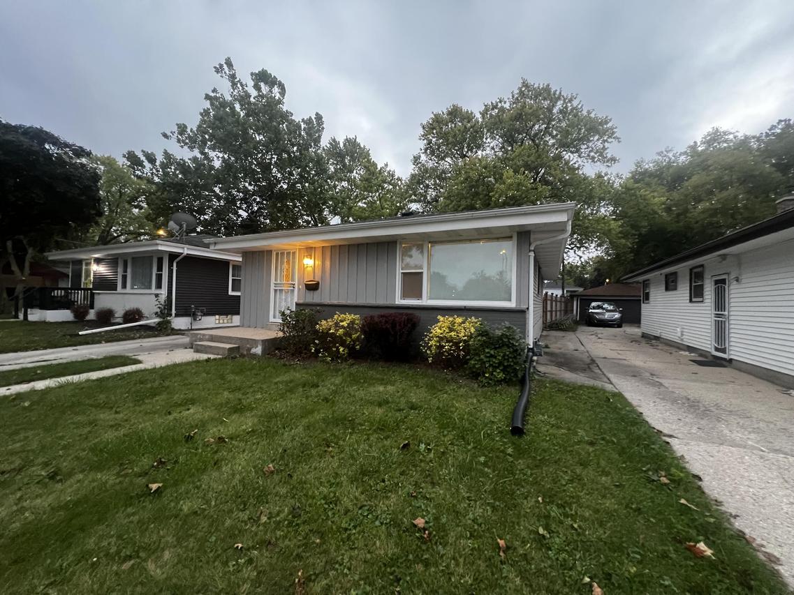 7007 N 41st St, Milwaukee, WI 53209