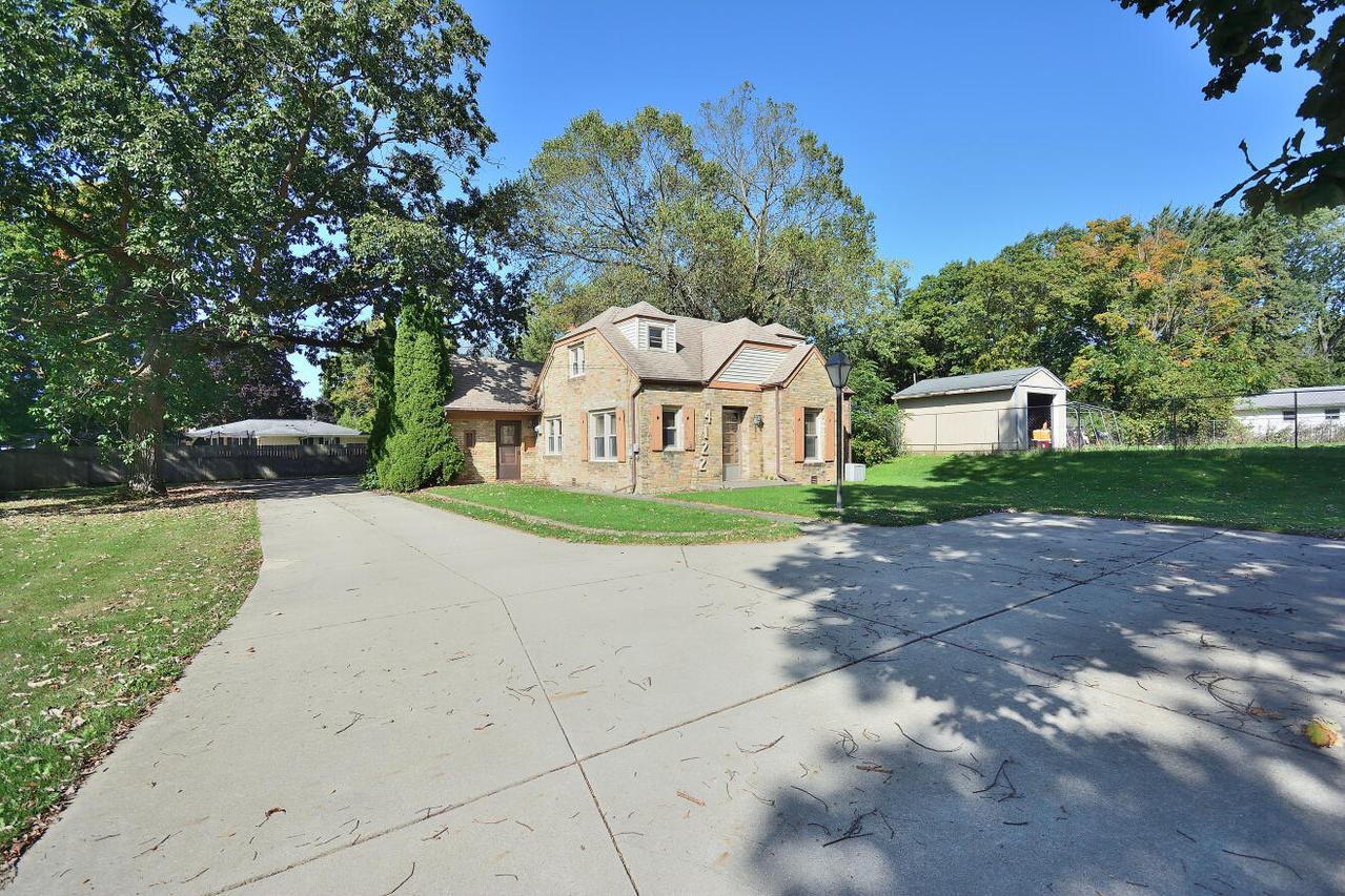 4122 Goleys Ln, Caledonia, WI 53404