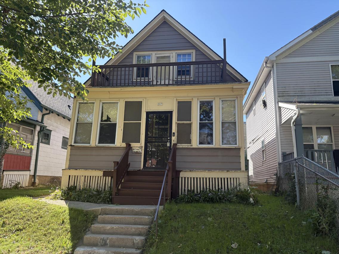 207 E Burleigh St, Milwaukee, WI 53212