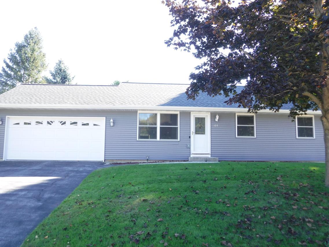 105 Douglas Ct, Saint Nazianz, WI 54232