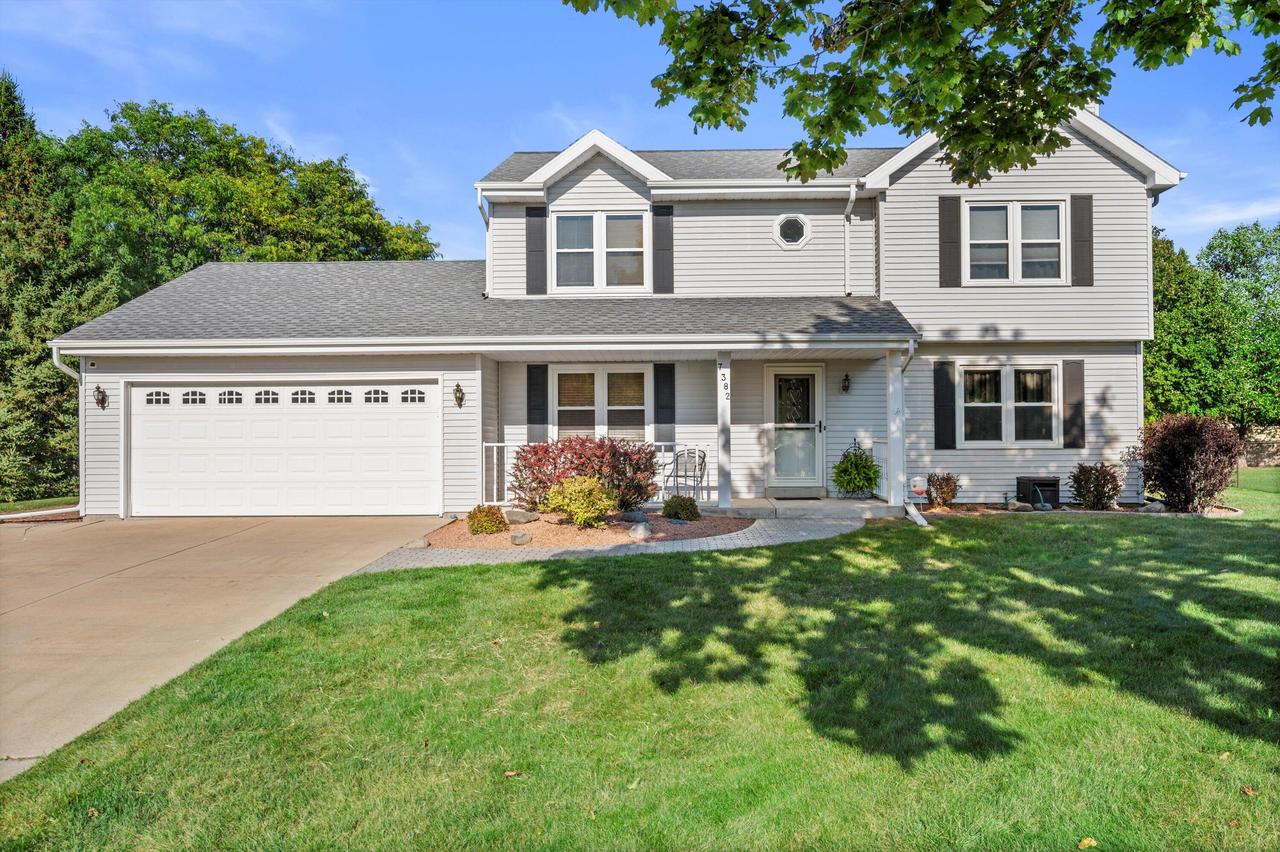 7382 S 39th Ct, Franklin, WI 53132