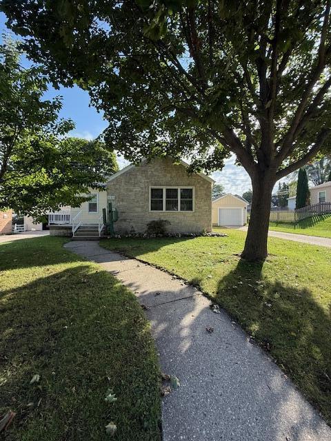 223 S 12th Ave, West Bend, WI 53095