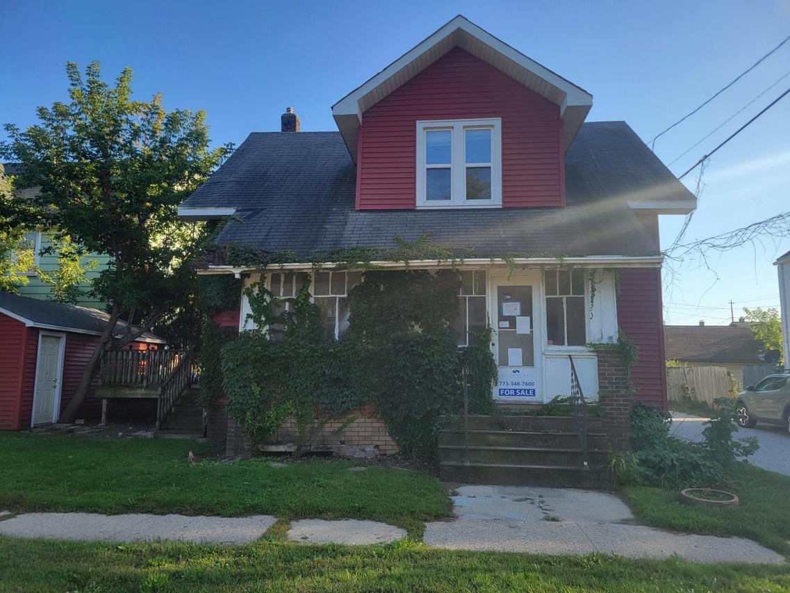 2511 61st St., Kenosha, WI 53140