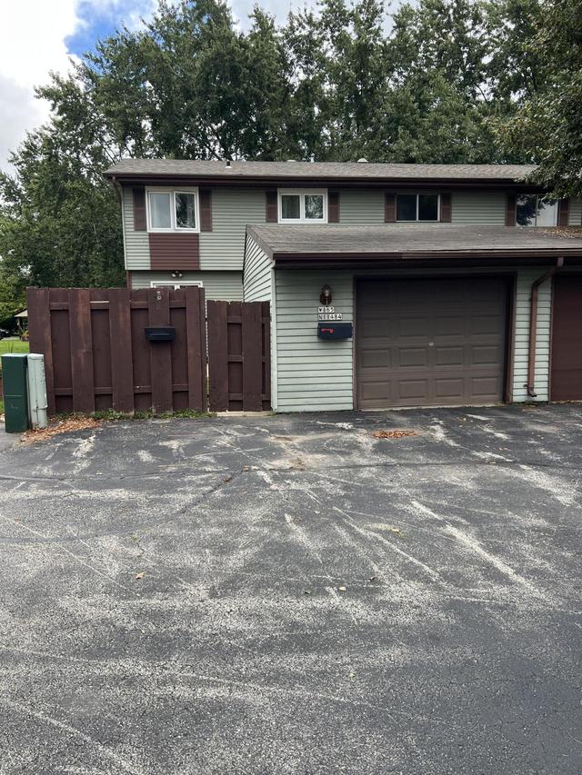 W165N11484 Royal Ct, Germantown, WI 53022
