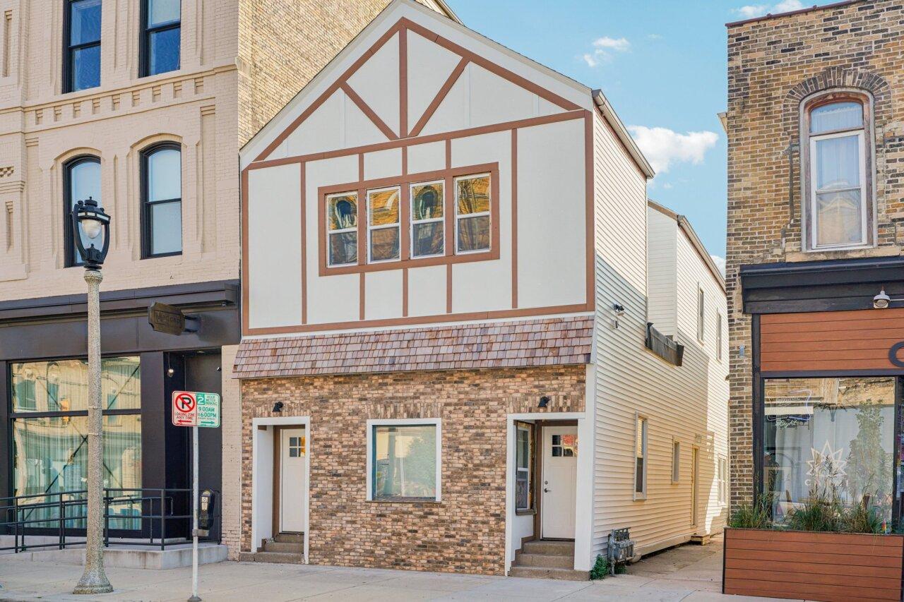 808 S 5th St, Milwaukee, WI 53204