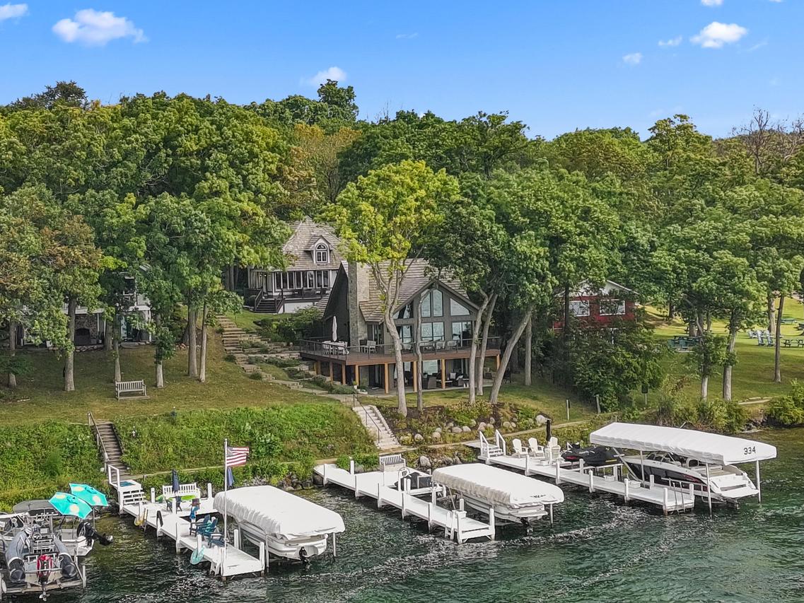 9 Dartmouth Rd, Williams Bay, WI 53191