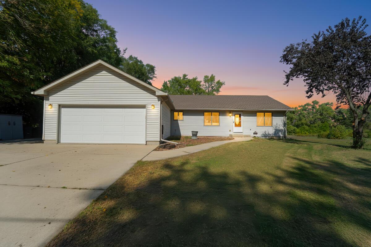 3210 28th St, Kenosha, WI 53144
