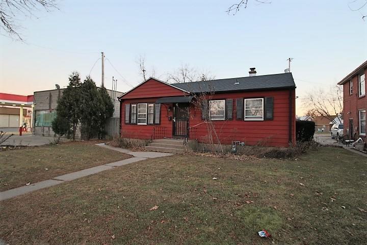 2417 W Roosevelt Dr, Milwaukee, WI 53209
