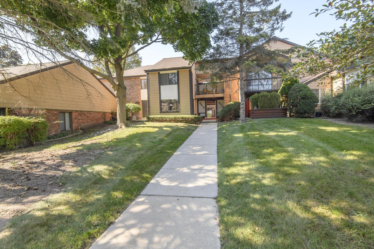 8619 N Servite Dr #115, Milwaukee, WI 53223