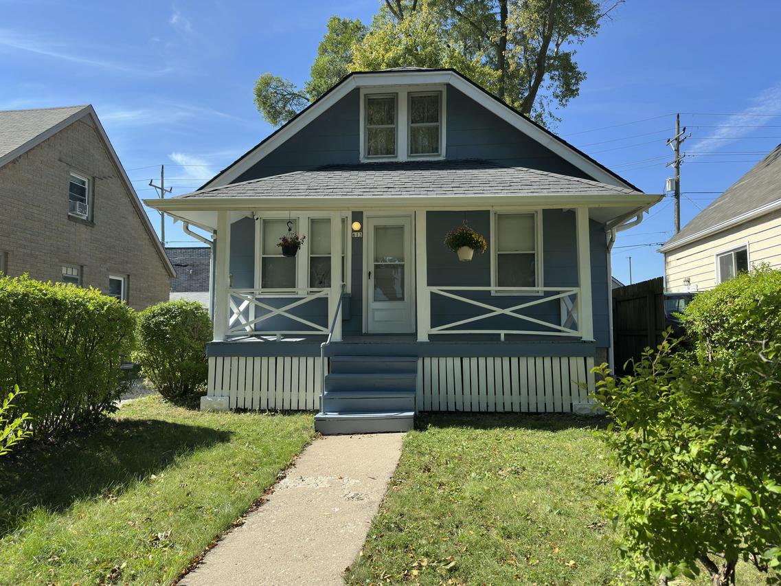 613 S 69th St, Milwaukee, WI 53214