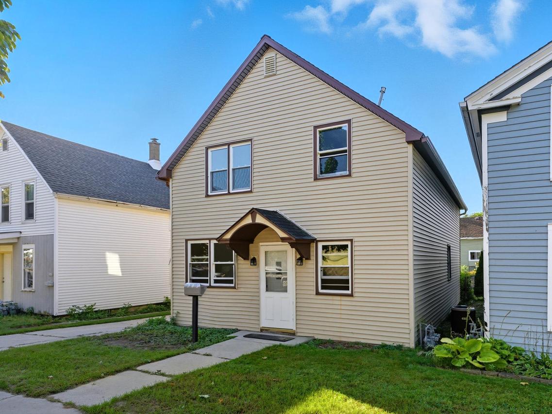 303 Wisconsin Ave, Sheboygan, WI 53081