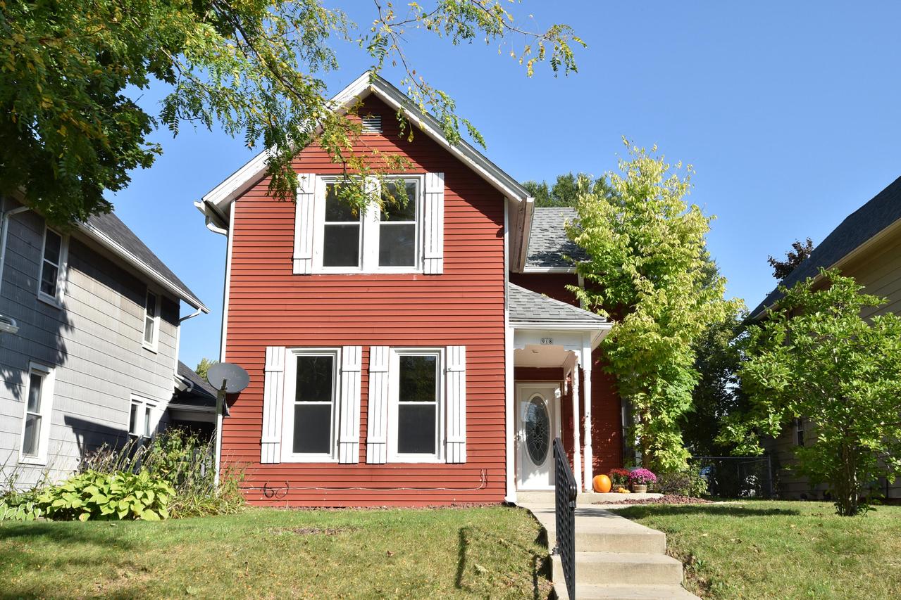 918 Cedar St, West Bend, WI 53095