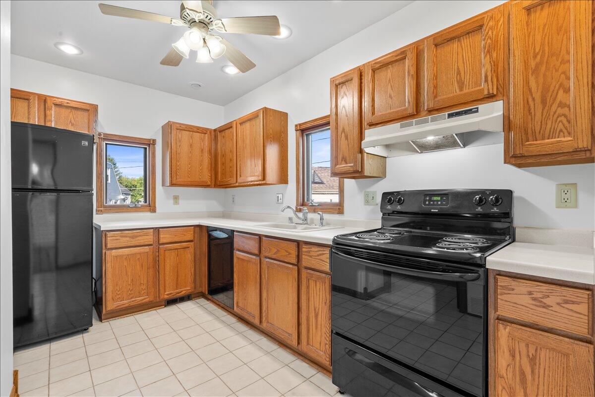 242 Park St, Sheboygan Falls, WI 53085