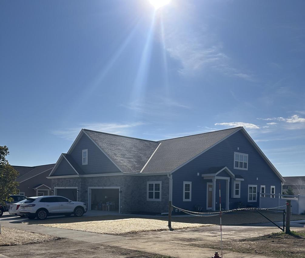 457 Firefly Trl, Hartford, WI 53027