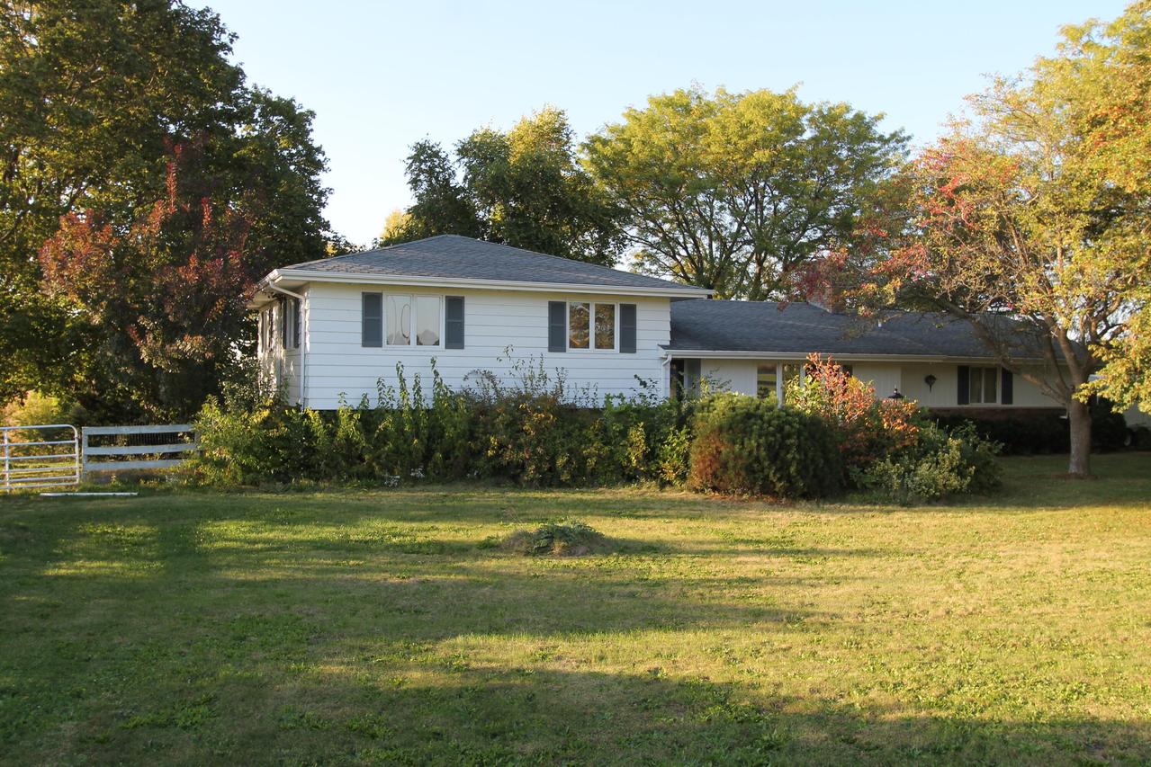 N8517 Tamarack Rd, La Grange, WI 53190