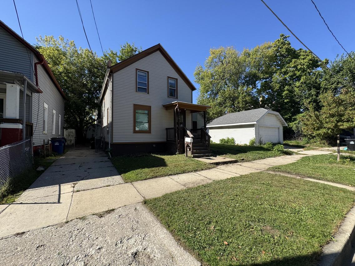 1616 Morton Ave, Racine, WI 53403