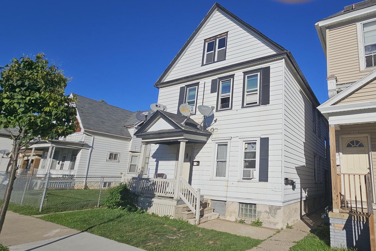 2424 S 13th St, Milwaukee, WI 53215