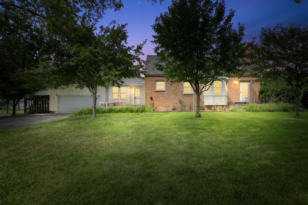 4100 W Edgerton Ave, Greenfield, WI 53221