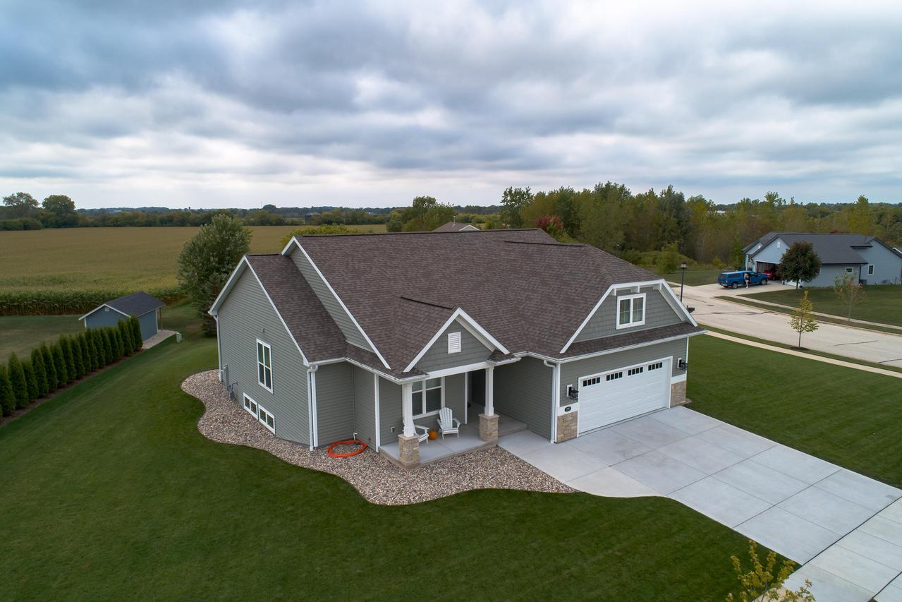 349 Aspen St, Belgium, WI 53004