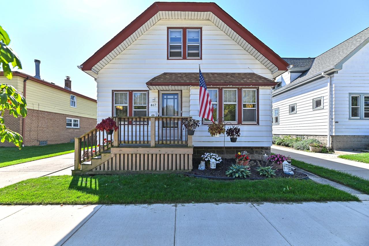 467 E Howard Ave, Milwaukee, WI 53207