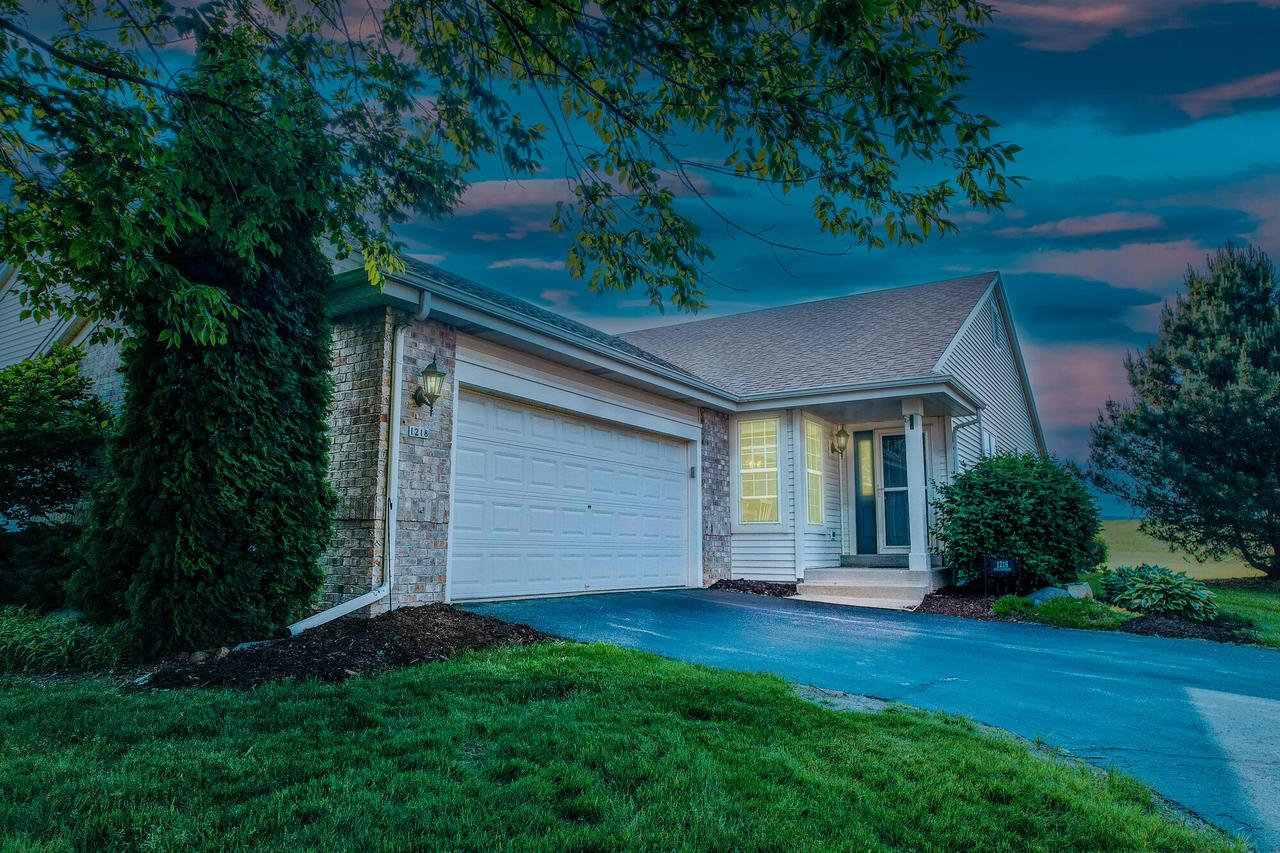1218 Steeplechase Dr, Watertown, WI 53094