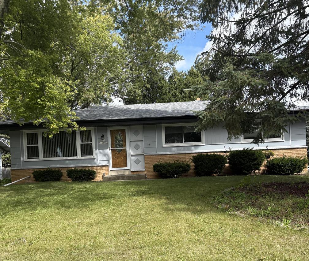 N95W16146 Cheyenne Dr, Menomonee Falls, WI 53051