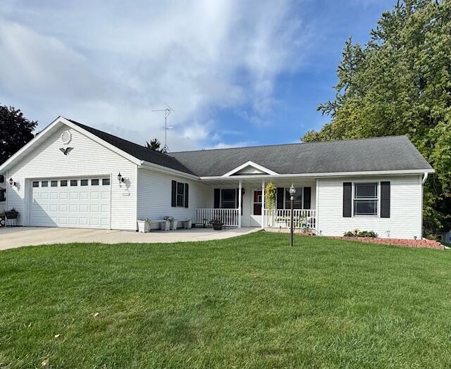 1047 2nd St, Kiel, WI 53042