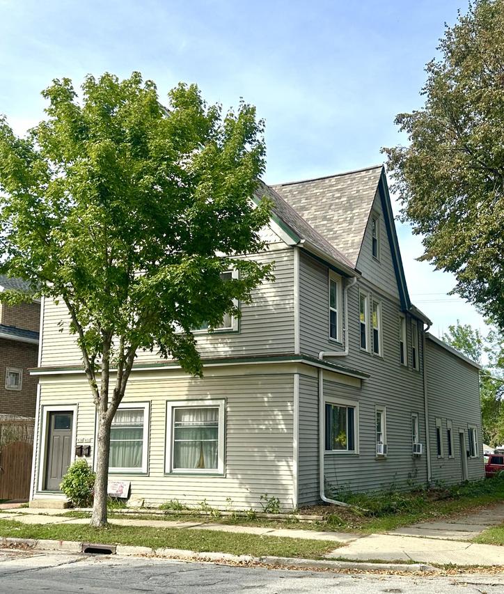 930 E Auer Ave #932, Milwaukee, WI 53212