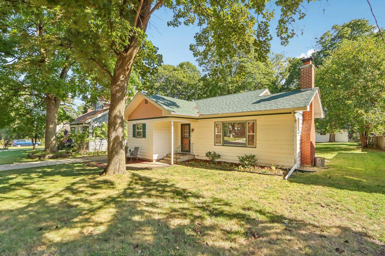 49 Stam St, Williams Bay, WI 53191