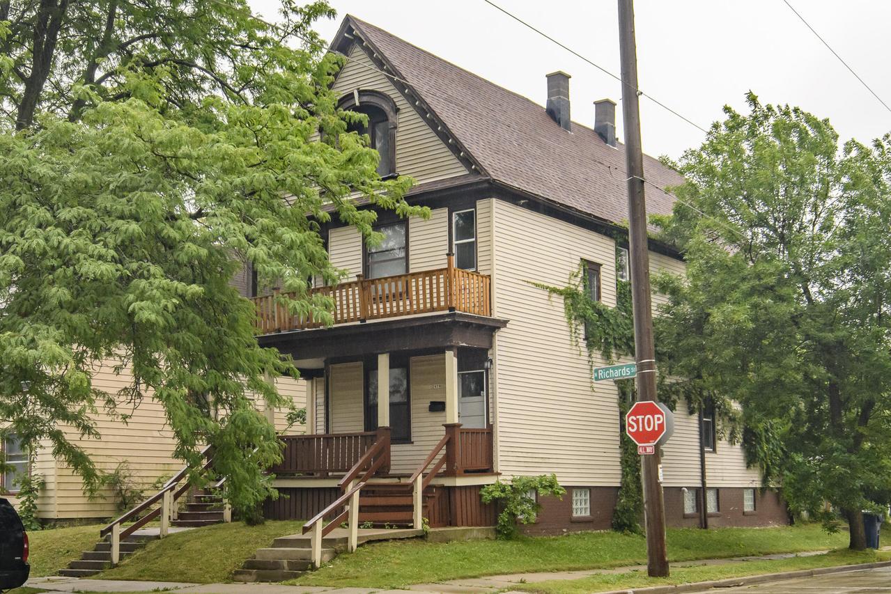 2477 N Richards St #2479, Milwaukee, WI 53212