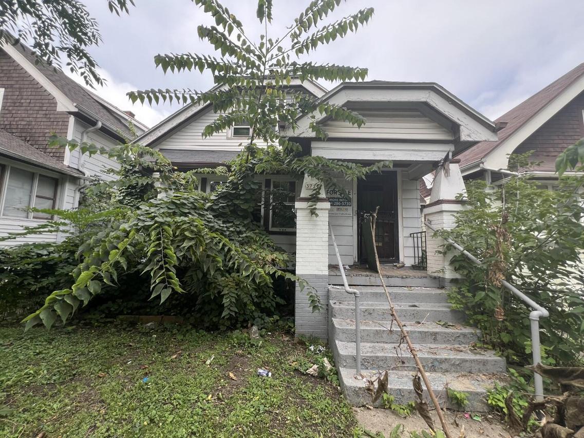 3729 N Vel R Phillips Ave, Milwaukee, WI 53212