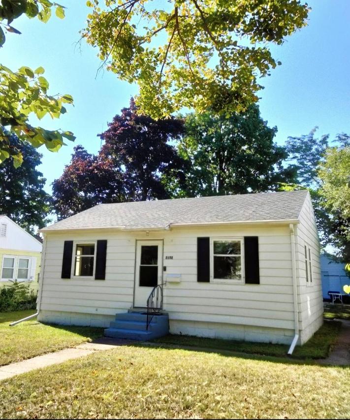 2152 Johnson St, La Crosse, WI 54601