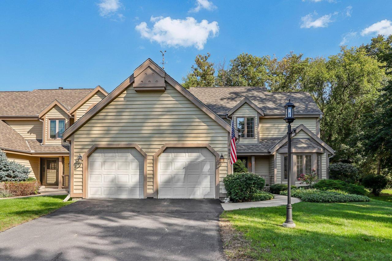 3930 St Andrew Ct #D, Brookfield, WI 53045