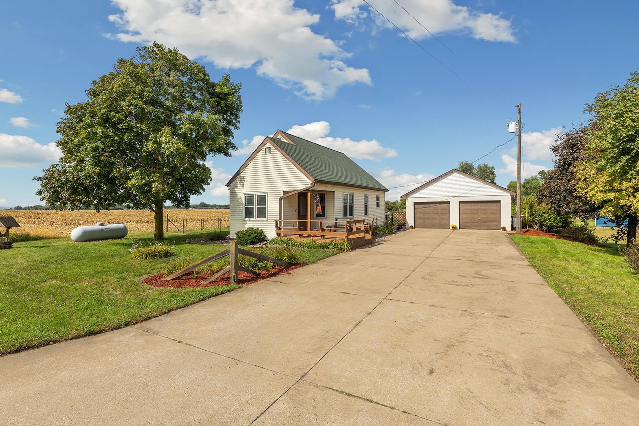 W7596 County Road Zn -, Onalaska, WI 54650