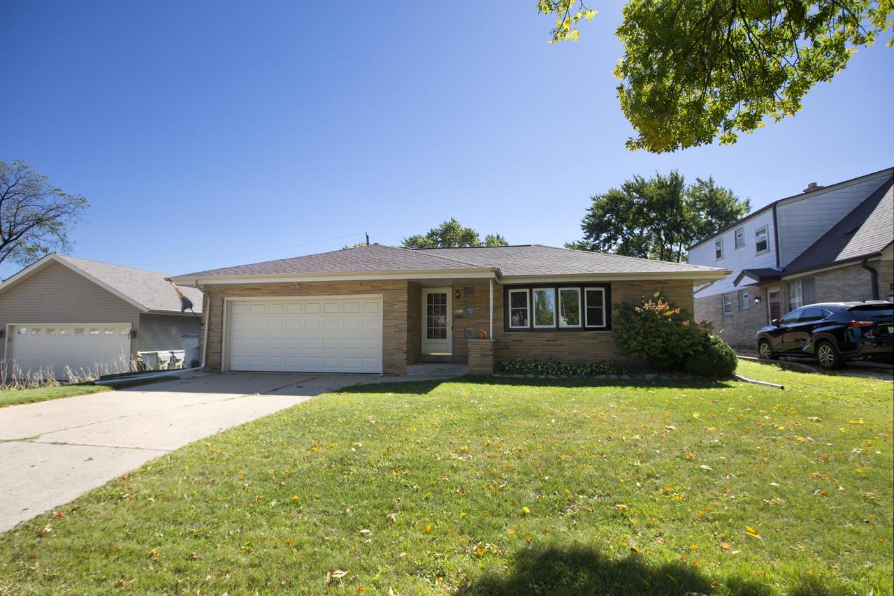 8825 W Morgan Ave, Milwaukee, WI 53228