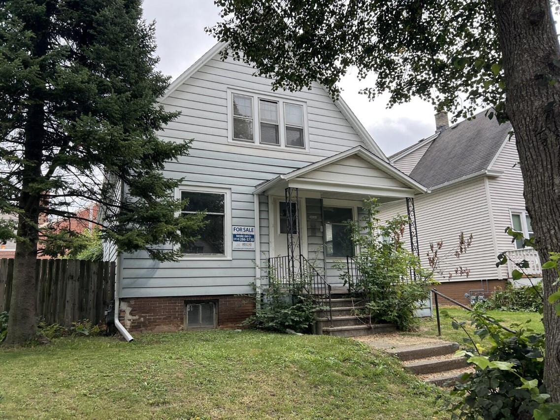3026 N Pierce St, Milwaukee, WI 53212