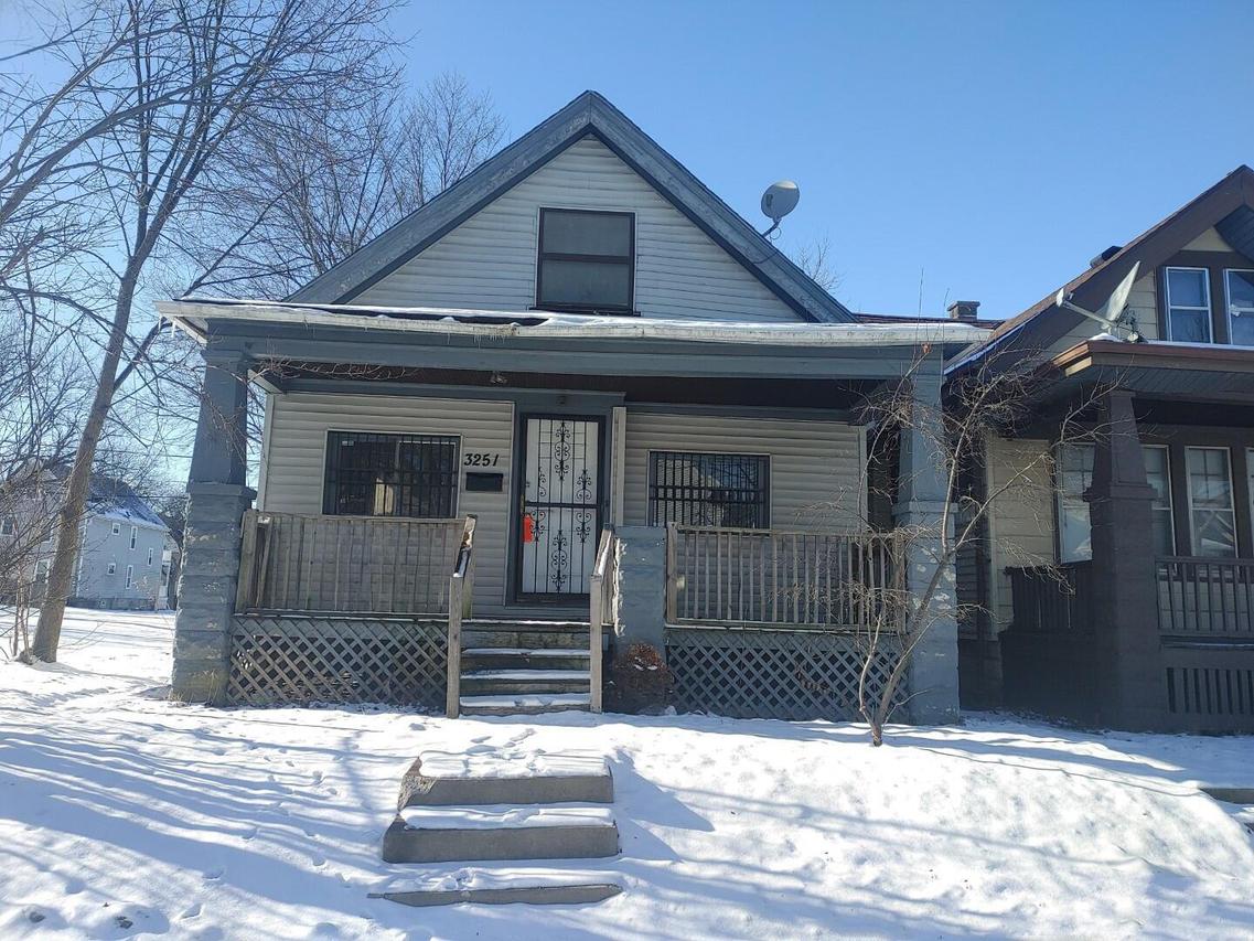 3251 N 25th St, Milwaukee, WI 53206