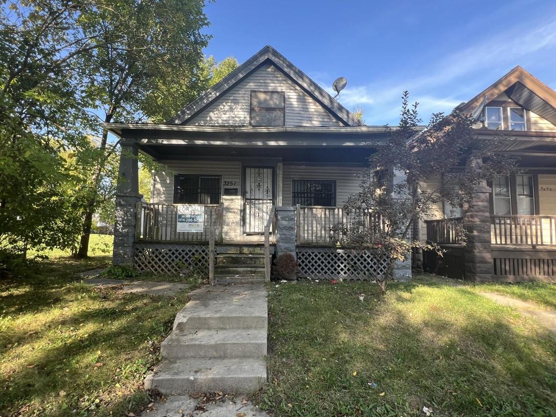 3251 N 25th St, Milwaukee, WI 53206