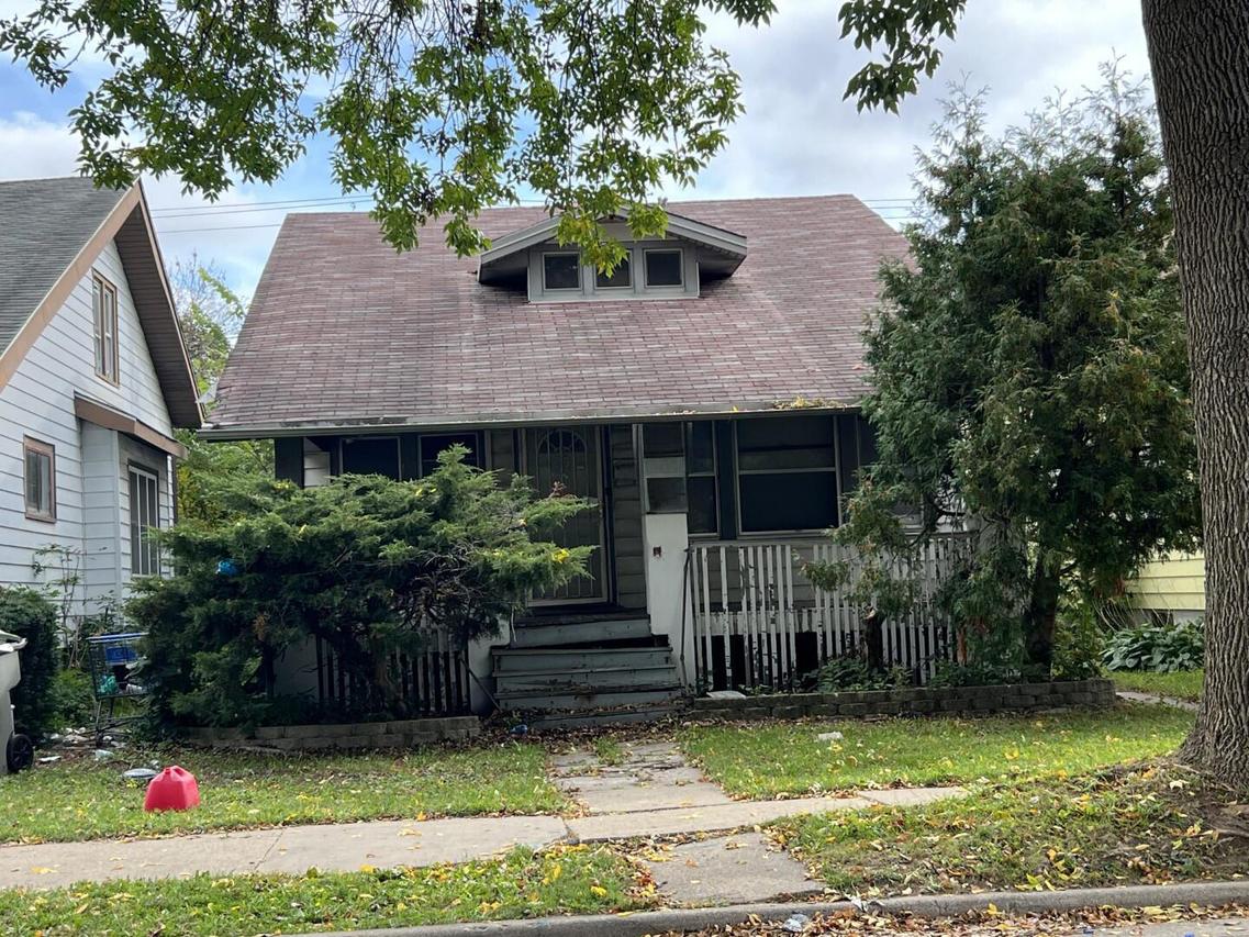3616 N 16th St, Milwaukee, WI 53206