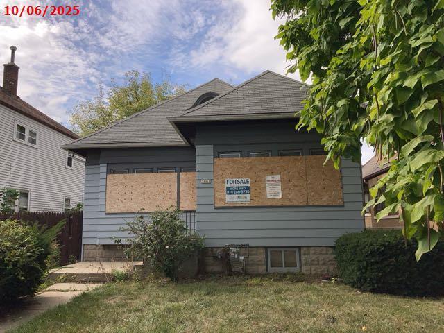 3061 N 52nd St, Milwaukee, WI 53210