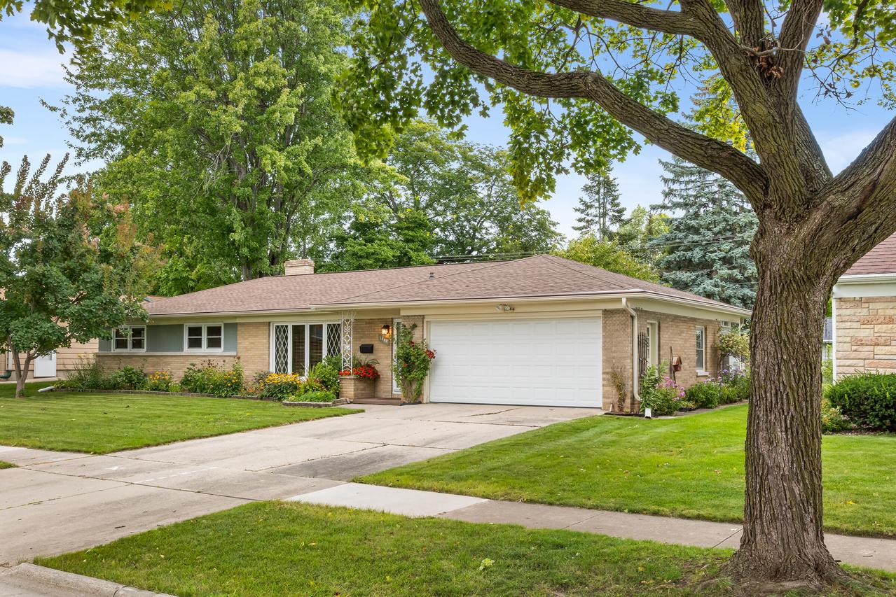 1444 Liberty St, Green Bay, WI 54304