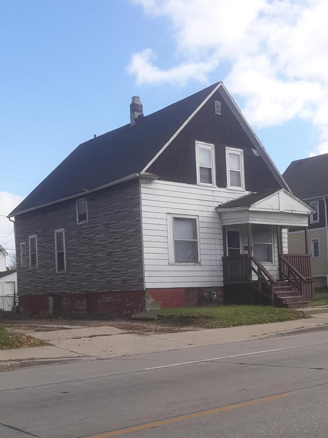 2468 N 35th St, Milwaukee, WI 53210